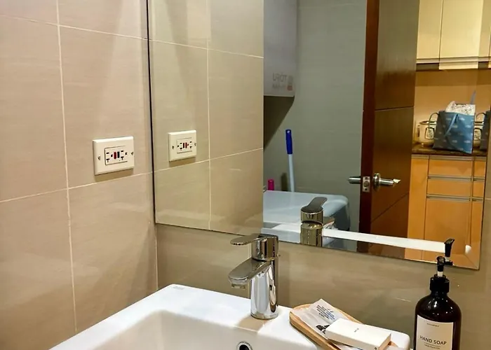 Japandi Haven With Uptown Mall Fountain View One Uptown Bgc * Manila