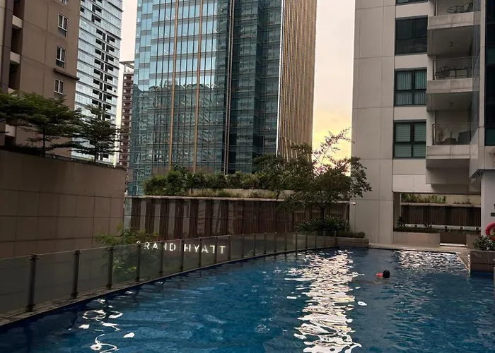 Japandi Haven With Uptown Mall Fountain View One Uptown Bgc Apartment Manila