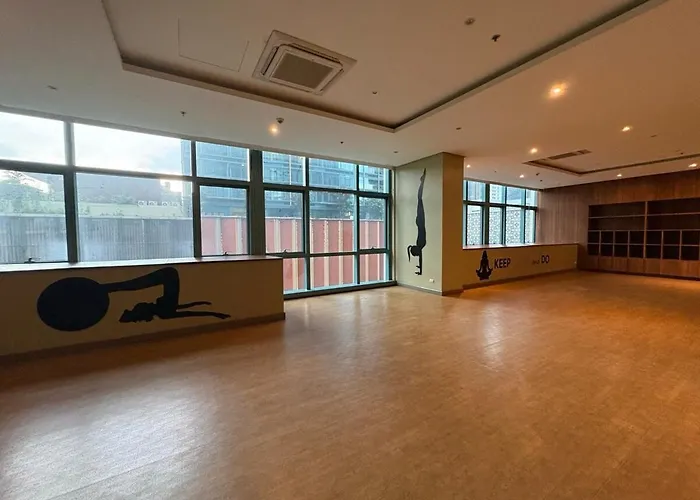 Apartment Japandi Haven With Uptown Mall Fountain View One Uptown Bgc