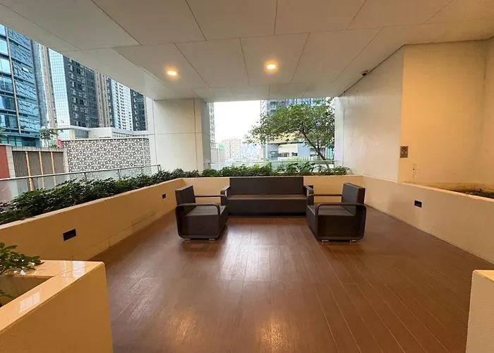 Japandi Haven With Uptown Mall Fountain View One Uptown Bgc Apartment