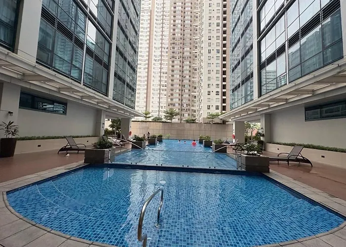 Japandi Haven With Uptown Mall Fountain View One Uptown Bgc *