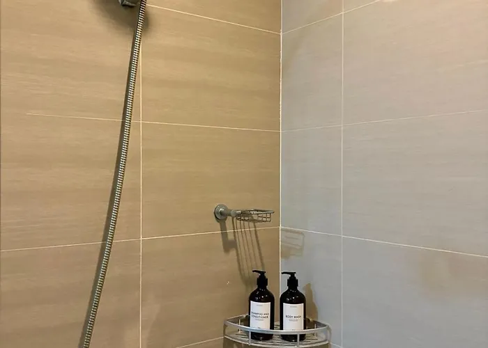 Apartment Japandi Haven With Uptown Mall Fountain View One Uptown Bgc Manila